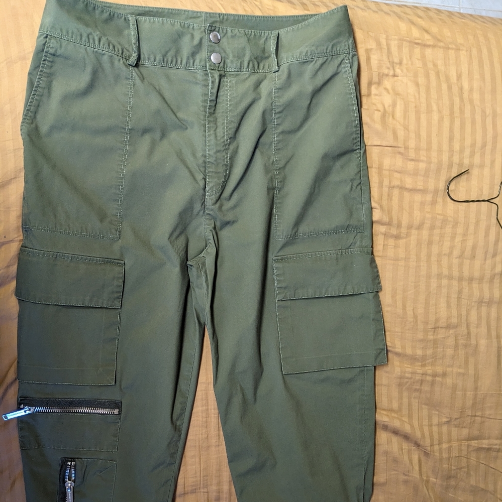 Green Public School Cargo Pants